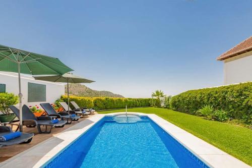 Frigiliana Villa Sleeps 8 Pool Air Con Wifi