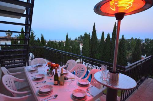 Fuengirola Villa Sleeps 15 Pool Air Con Wifi