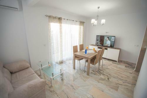 Apartamento Deluxe En Fuengirola Cerca De La Playa