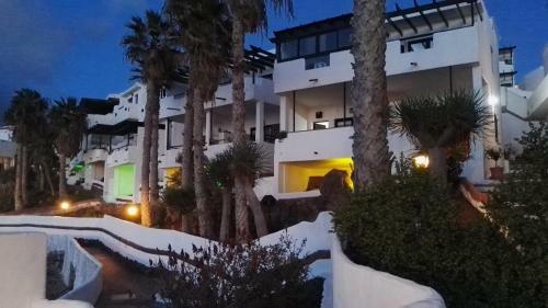 Apartment With Pool Near The Sea Gc20