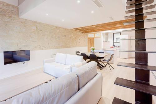 Sleep & Stay Homey Apartment For 4 Guests