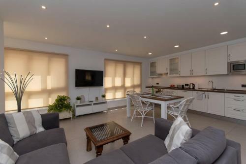 Apartamento El Medano 2 - Two Bed With Unlimited Wifi Internet