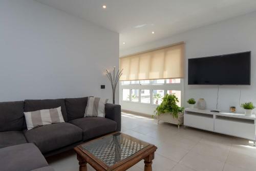 Apartamento El Medano 2 - Two Bed With Unlimited Wifi Internet