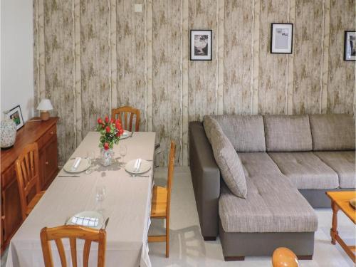 Three-bedroom Holiday Home In L`hospit. De L`infant