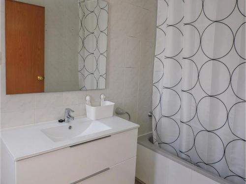 Three-bedroom Holiday Home In L`hospit. De L`infant
