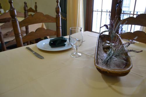 Toribio** Hostal & Restaurante