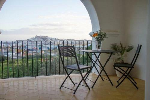 Ibiza Town Villa Sleeps 9 Pool Air Con Wifi