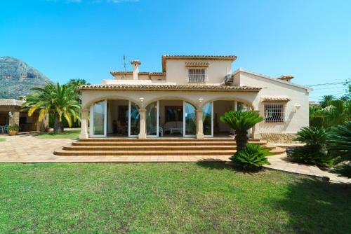 Villa Cantallops
