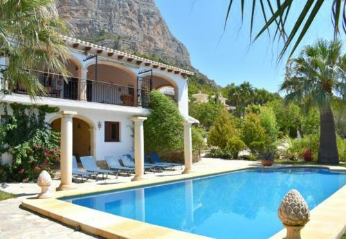 Jesus Pobre Chalet Sleeps 8 Pool