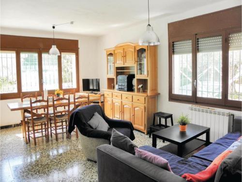 Four-bedroom Holiday Home In L'ametlla de Mar