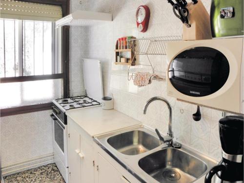 Four-bedroom Holiday Home In L'ametlla de Mar