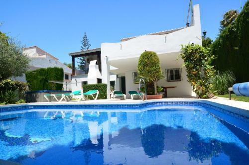 La Cala De Mijas Villa Sleeps 12 Pool Air Con Wifi