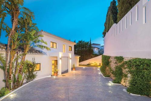 La Cala De Mijas Villa Sleeps 11 Air Con Wifi