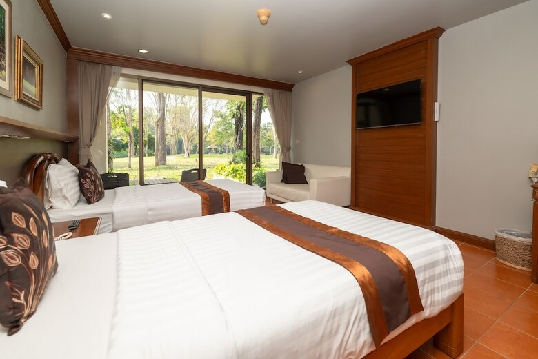 Hotel Comsaed River Kwai Resort