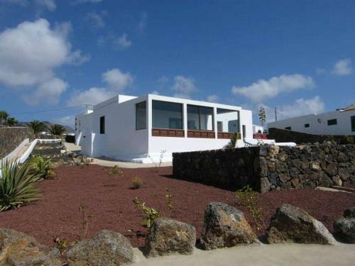 Las Brenas Villa Sleeps 2 Wifi T691366