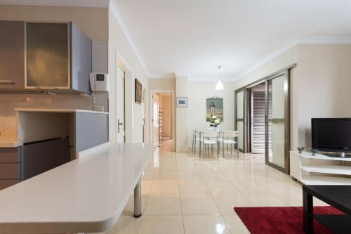 Pineda Apartments