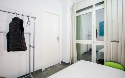 Central Square Apartment To Share "with Sea Views"