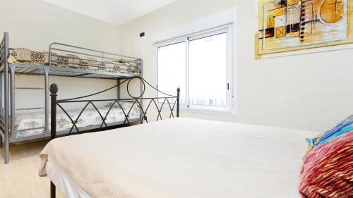 Lloret De Mar Apartment Sleeps 4