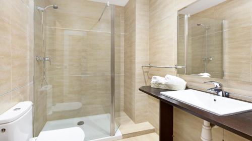Lloret De Mar Apartment Sleeps 4