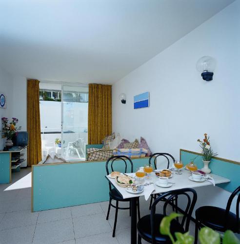 Apartments In Lloret De Mar 35197