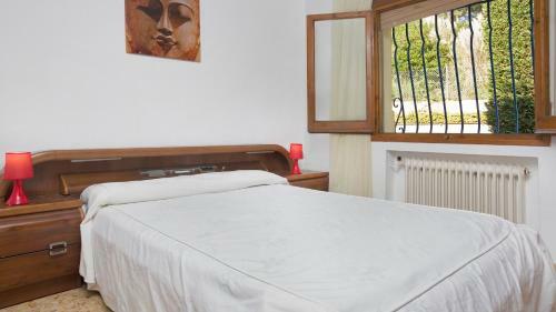 Lloret De Mar Villa Sleeps 9