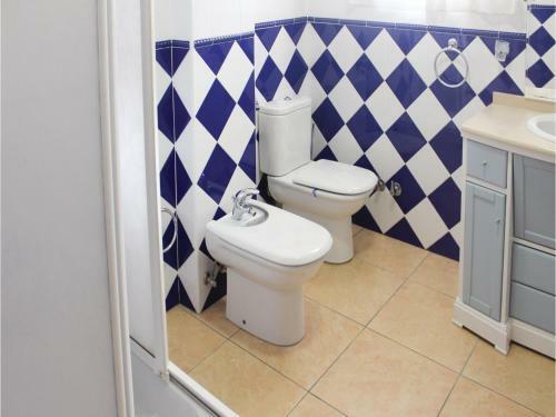 Five-bedroom Apartment In Los Alcazares