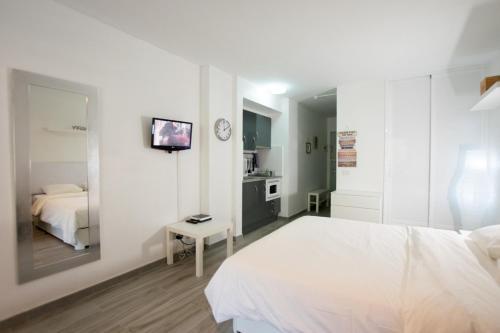 Apartamento Large Terrace And Heated Swimming Pool