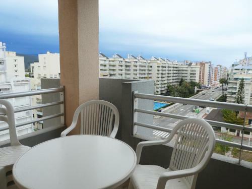 Apartamentos Gand�a Grau Y Playa 3000