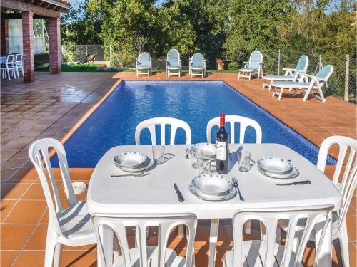 Four-bedroom Holiday Home In Macanet De La Selva