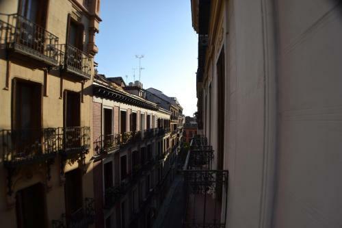 Silver Madrid Apartments