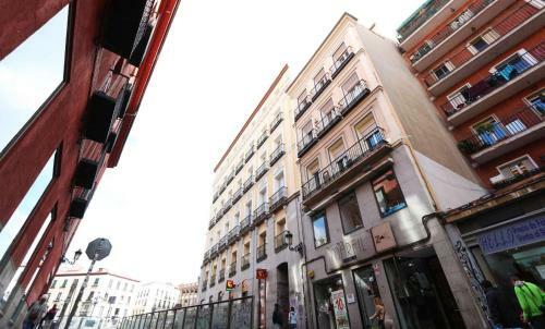 Silver Madrid Apartments