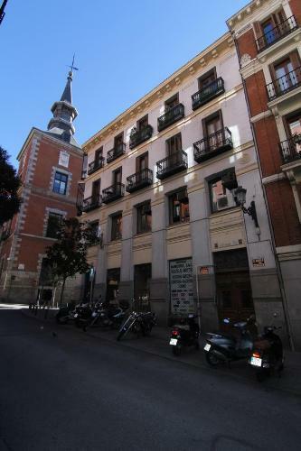 Silver Madrid Apartments