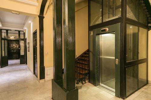 Hostal Adis