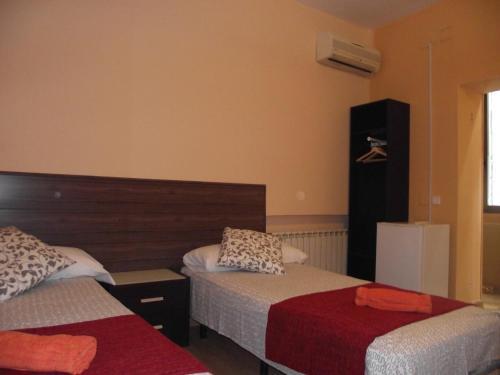 Hostal Village Rooms Multicolor