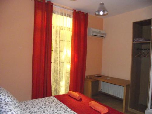 Hostal Village Rooms Multicolor