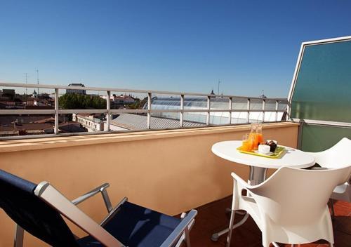 Apartamentos Madrid Plaza