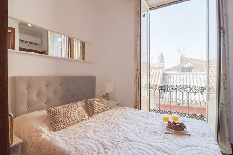 Apartamento Brand New One Bedroom Cathedral Views