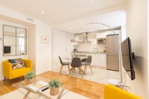 Urbe10 Premium Sanchez Pastor 1 Bedroom Apartment