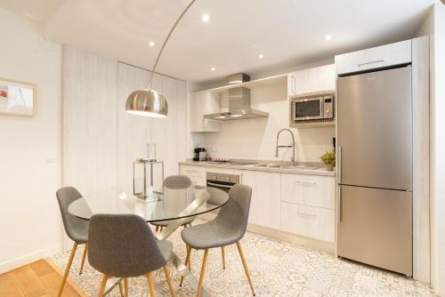 Urbe10 Premium Sanchez Pastor 1 Bedroom Apartment