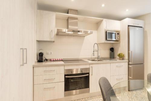 Urbe10 Premium Sanchez Pastor 1 Bedroom Apartment