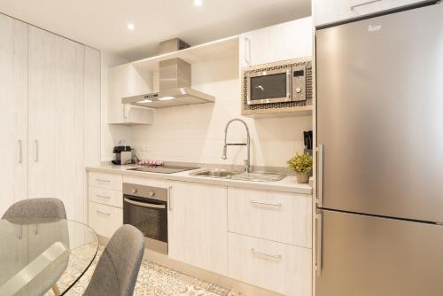 Urbe10 Premium Sanchez Pastor 1 Bedroom Apartment