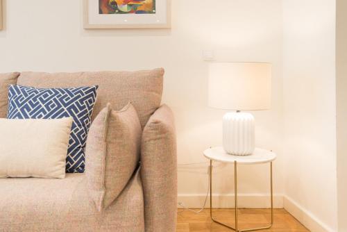Urbe10 Premium Sanchez Pastor 1 Bedroom Apartment