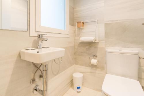 Urbe10 Premium Sanchez Pastor 1 Bedroom Apartment