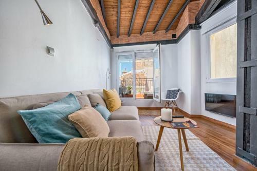 One-bedroom Apartment With Terrace Tina