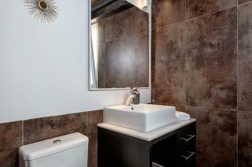 One-bedroom Apartment With Terrace Tina