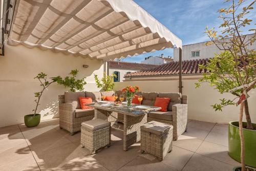 Three-bedroom Apartment With Terrace Emma