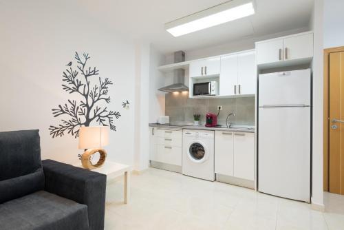 Plaza De Las Flores 1 Bedroom Apartment