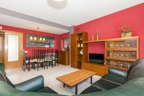 Homeholidaysrentals Coral