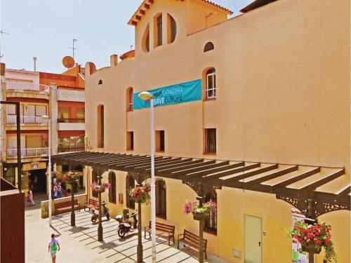 Three-bedroom Holiday Home In Malgrat De Mar