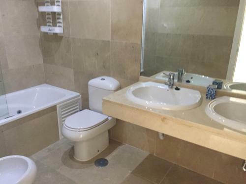 Apartamento Duquesa Suite And Golf With A Spectacular Sea View